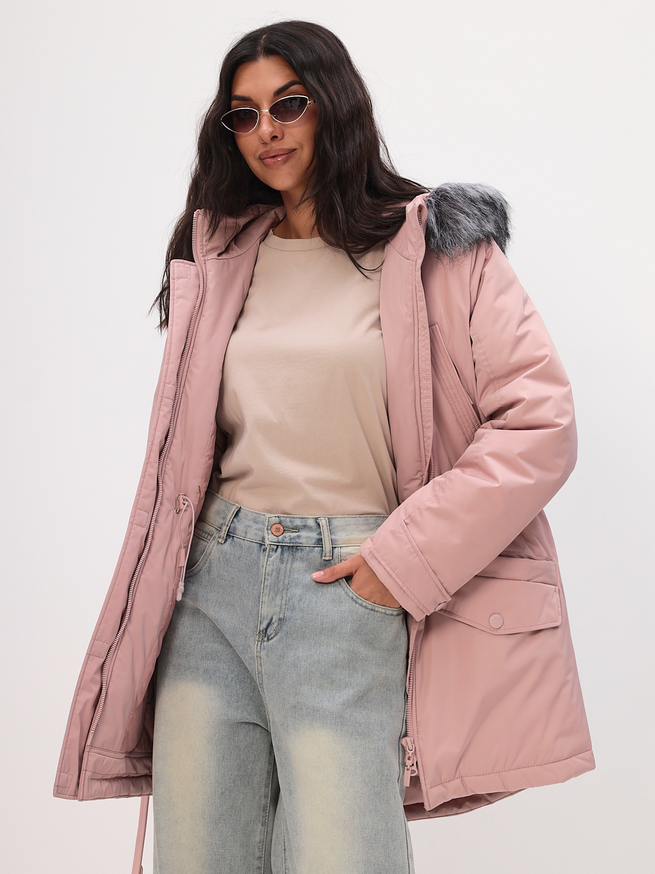 Куртка зимняя женская с опушкой из искусственного меха TRF14-346