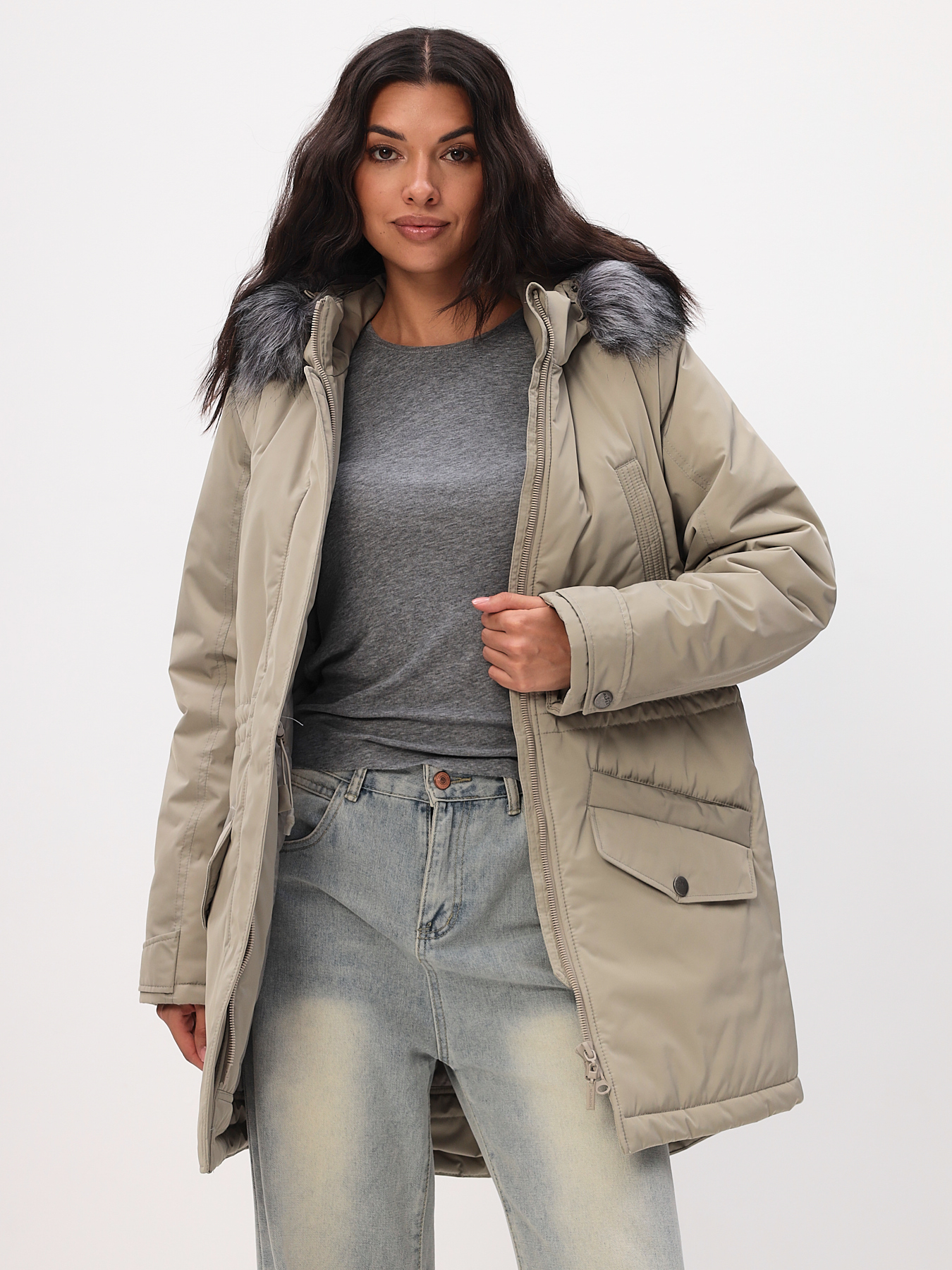 Куртка зимняя женская с опушкой из искусственного меха TRF14-346