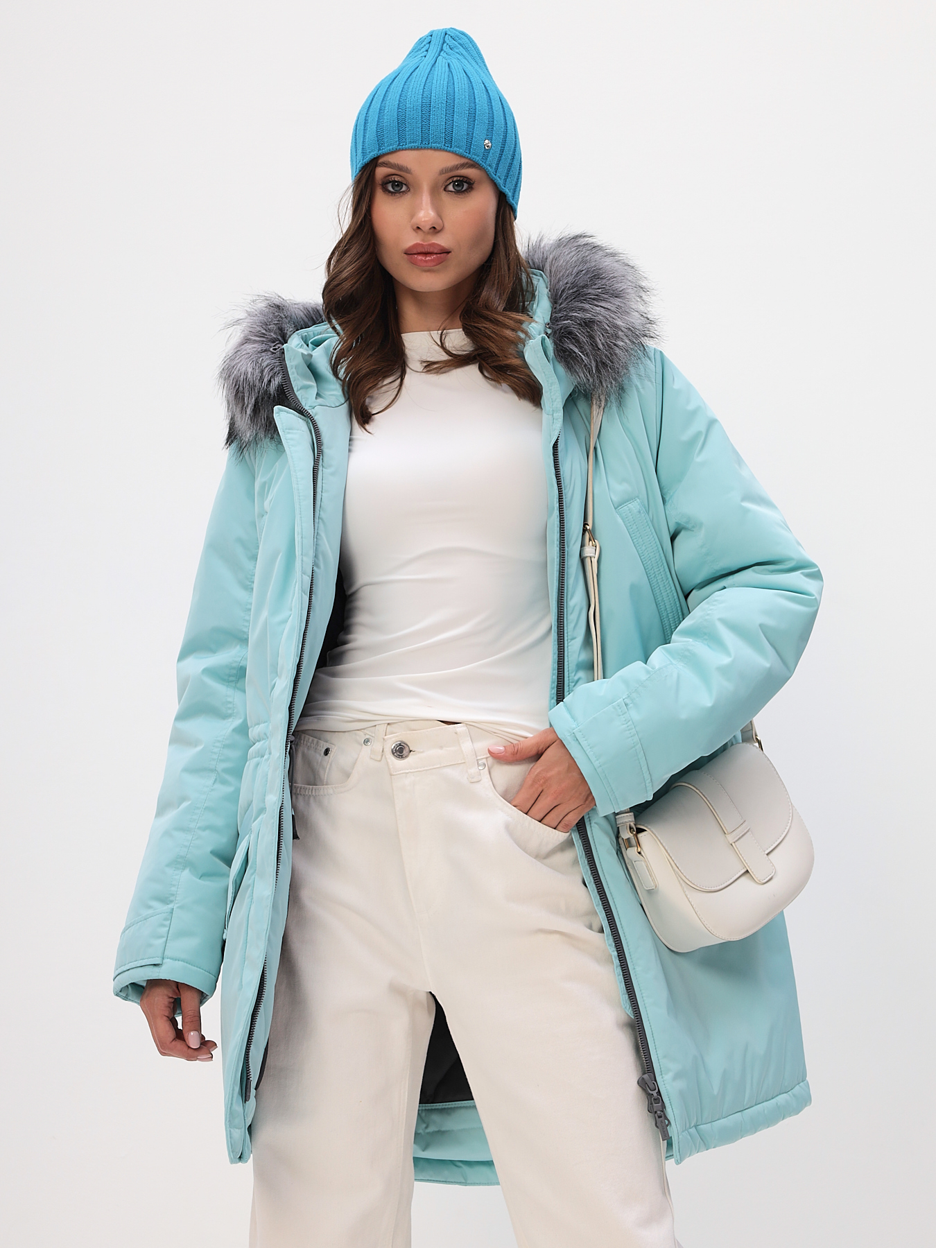 Куртка зимняя женская с опушкой из искусственного меха TRF14-346