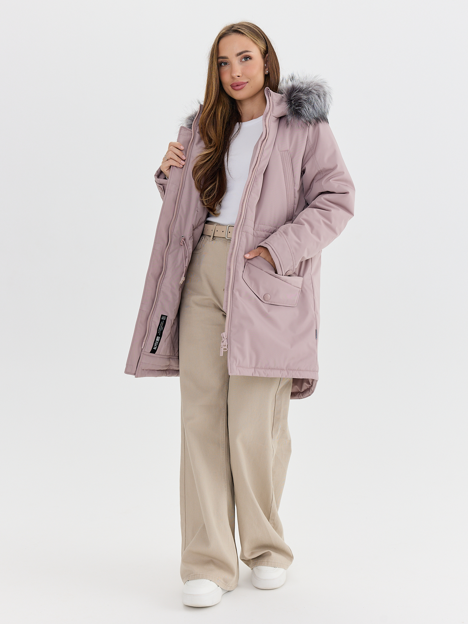 Куртка зимняя женская с опушкой из искусственного меха TRF14-346