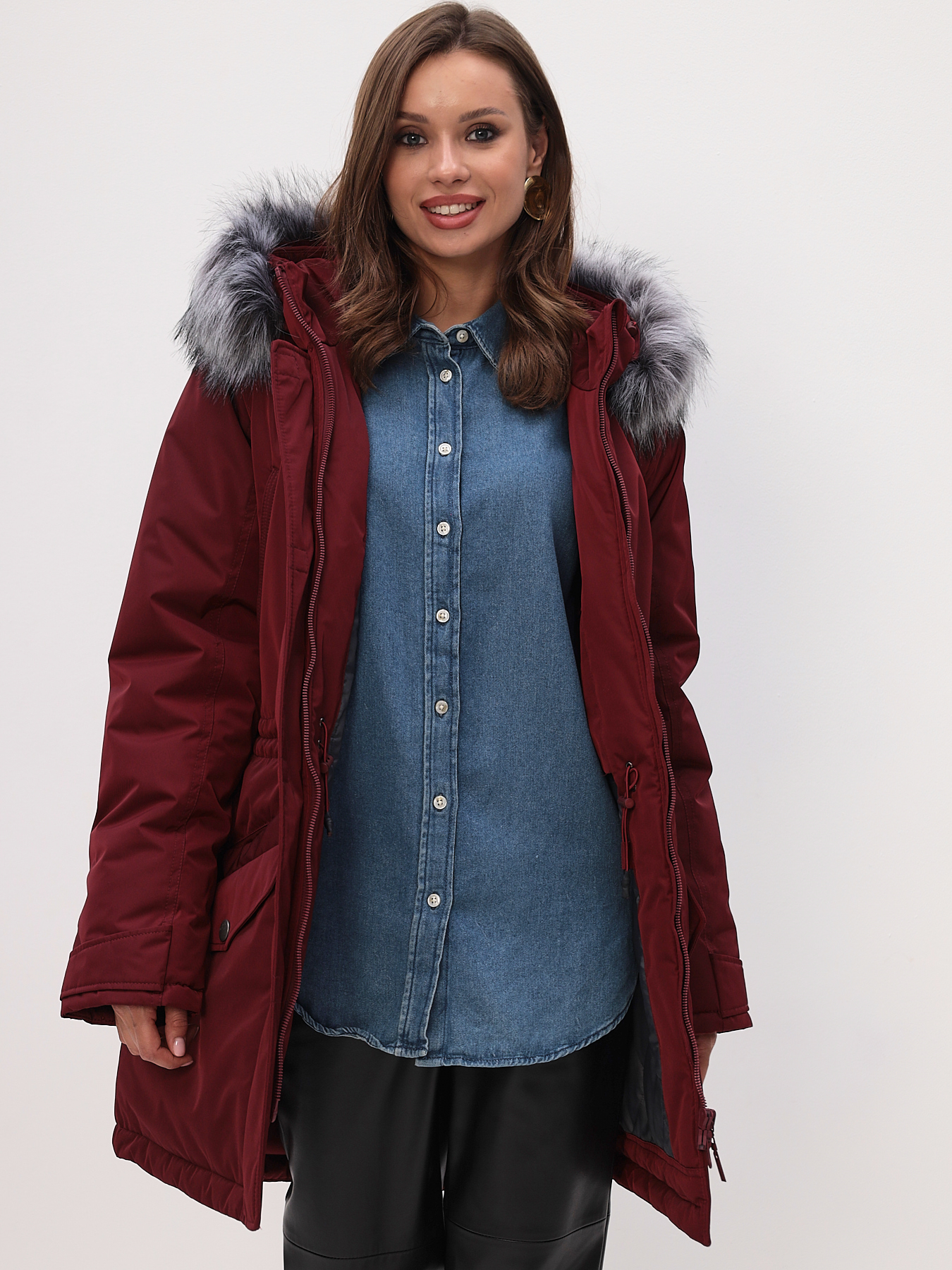 Куртка зимняя женская с опушкой из искусственного меха TRF14-346